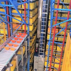 Il-magazzino-automatico-con-trasloelevatore