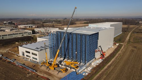 Magazzino flessibile automatico